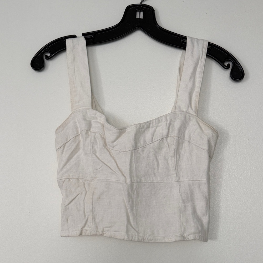 Women's White Sleeveless Top